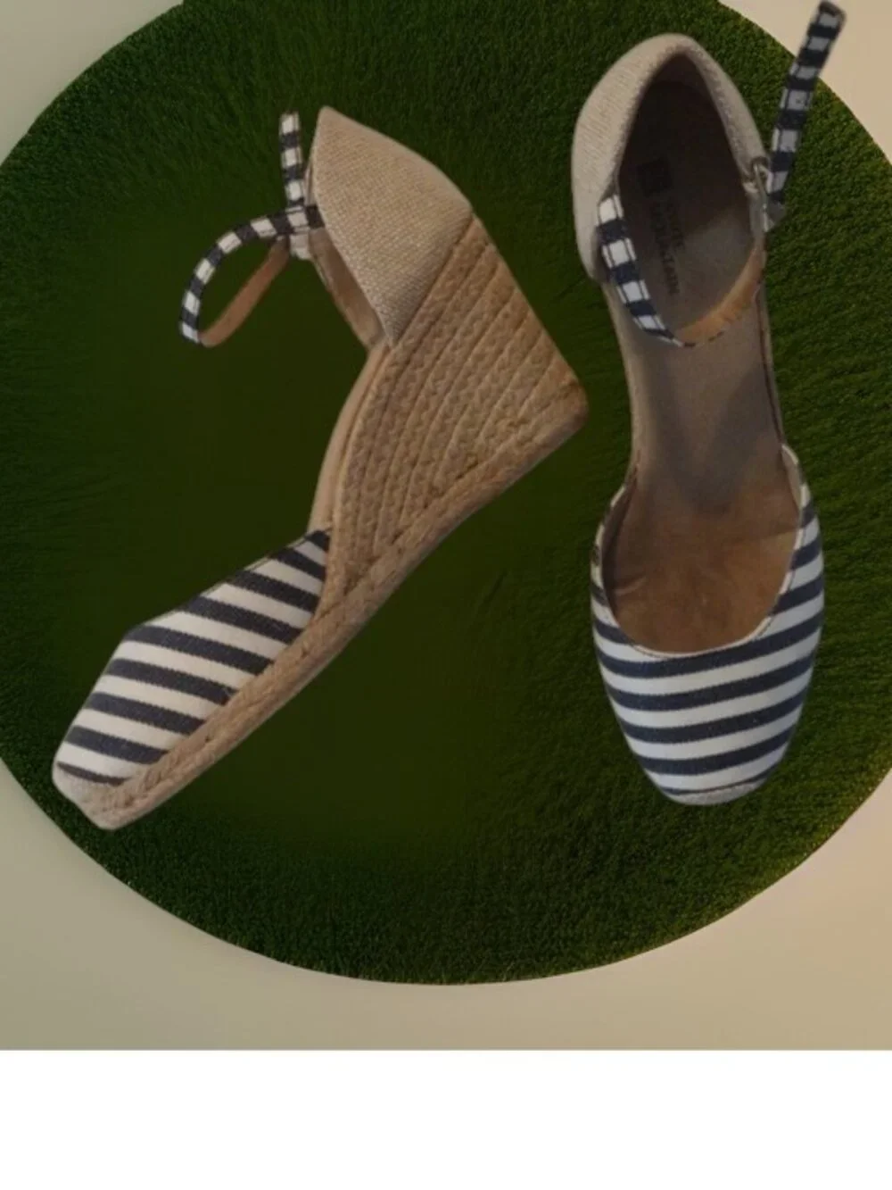 White Mountain Denim Navy and Beige Striped Espadrille Wedge Sandals Size 10